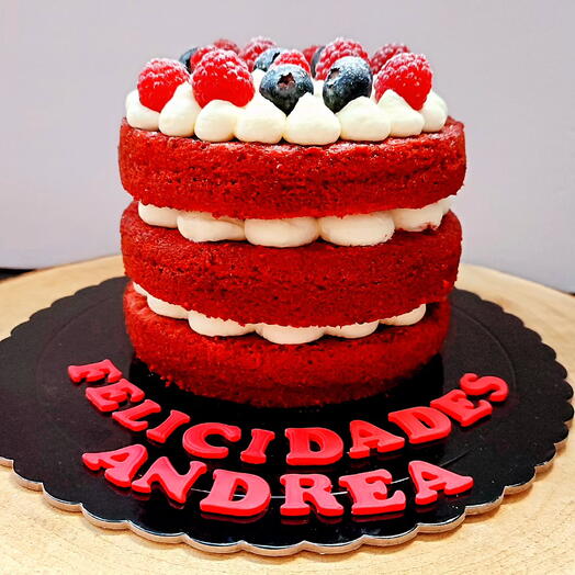 Tarta Red Velvet con Crema de queso y Frutos Rojos