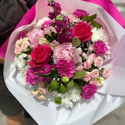 Bouquet varié aux tons rose et fuchsia