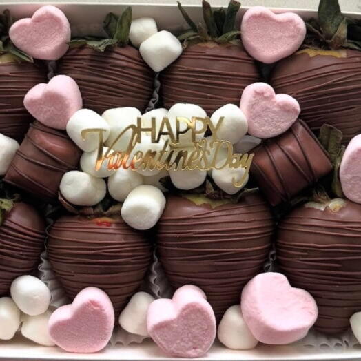 Caja de 8 fresas cubiertas en chocolate con leche