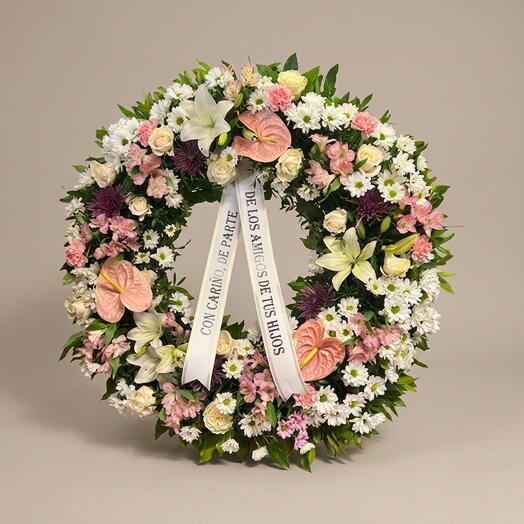 Corona Funebre Clasica en Tonos Blancos y Rosados