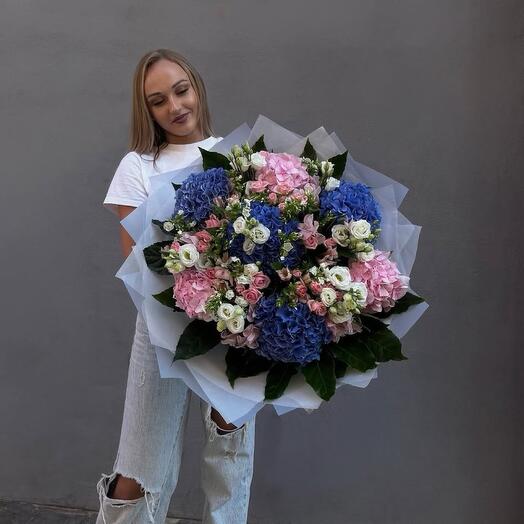 Ramo Variado Grande con Hortensias, Eustomas y Alstroemerias
