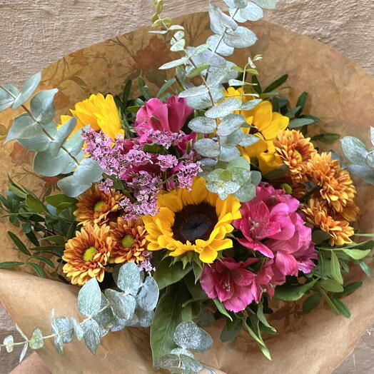 Ramo silvestre con girasoles