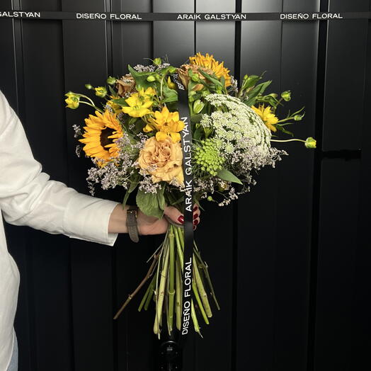 Ramo en tonos amarillos ARAIK GALSTYAN