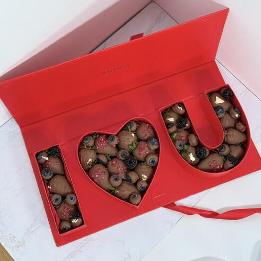 Caja I Love You con fresas en chocolate