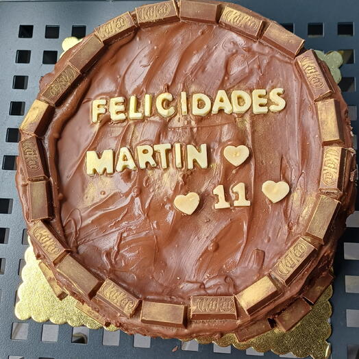 Tarta de queso con chocolate belga, KitKat y  pan de oro comestible – 3 kg– Cheesecake Cremoso y Dulce para Cumpleanos