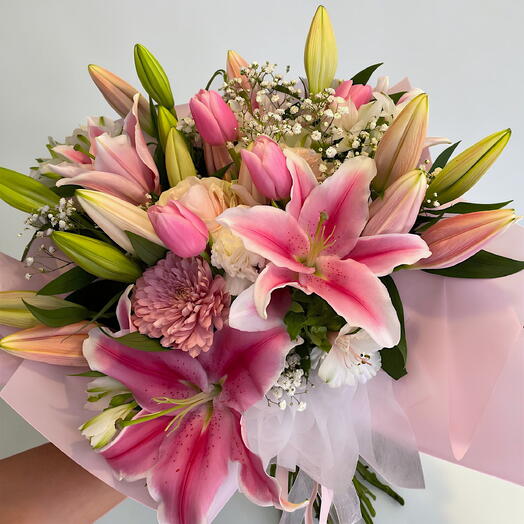 Bouquet de lys roses