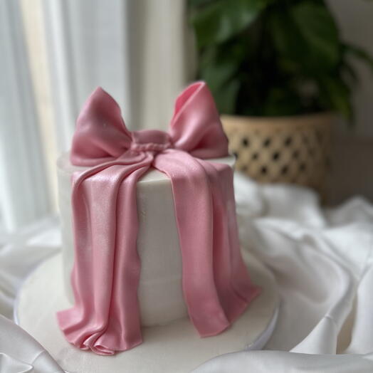 Cake with a bow
