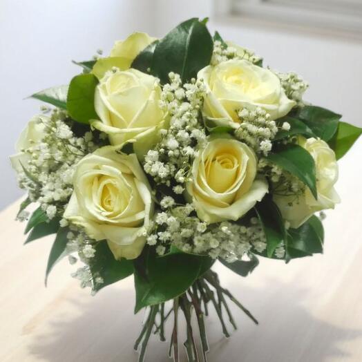 Ramo de Novia Anahita – Elegancia Clasica con Rosas Blancas y Paniculata Blanca