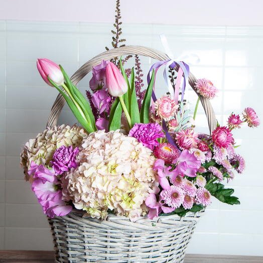 Royal Love Basket