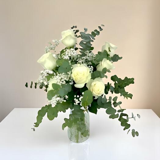 Media docena rosas blancas