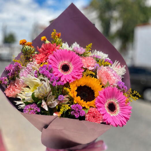 Ramo con girasol y gerberas