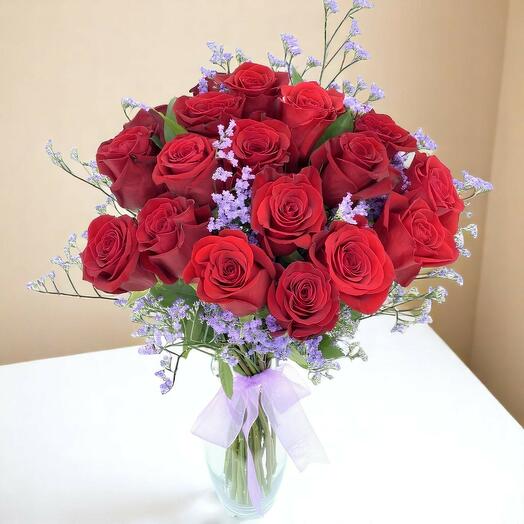 15 rosas rojas relleno malva