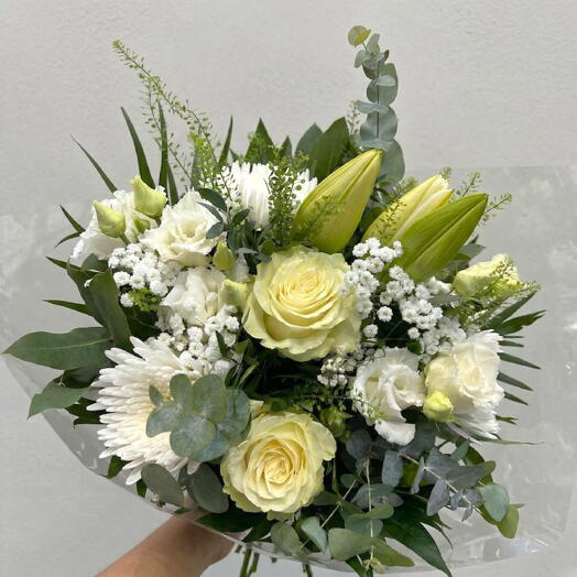 Ramo Pureza Blanca con Rosas y Lirios