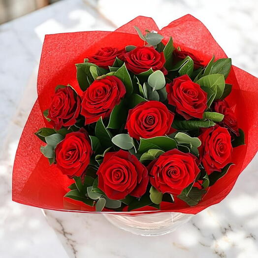 Ramo de 12 rosas rojas