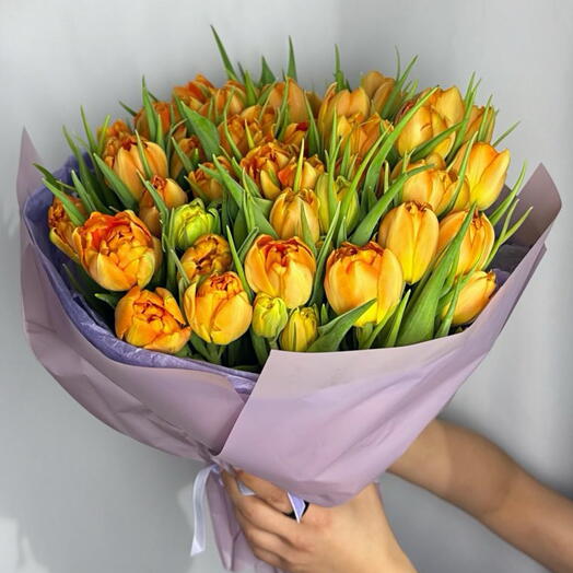 Ramo 50 Tulipanes Dobles Naranja Dorado – Bouquet Primaveral