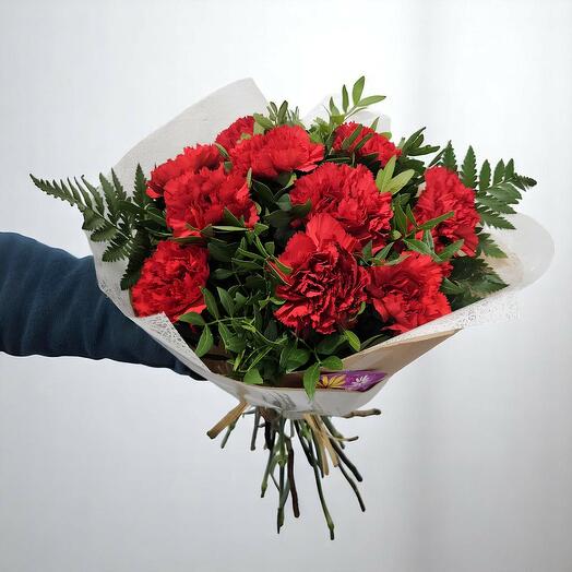 Ramo de claveles rojos