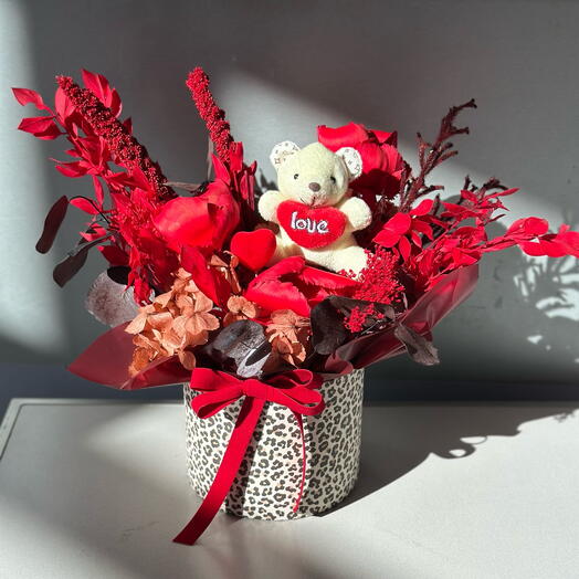 Caja con osito de peluche con corazon