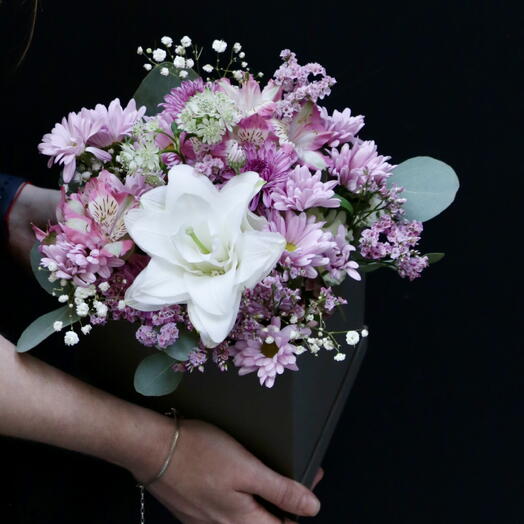 Caja con Lilia ARAIK GALSTYAN