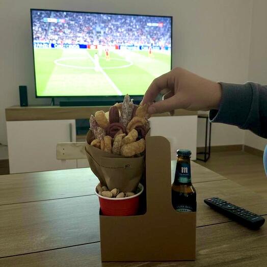 Box "El Momento": Beer, Pistachios and Mini Gourmet Bouquet