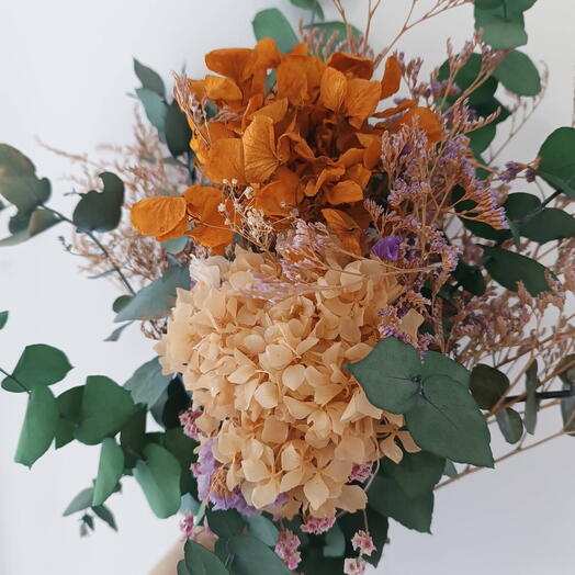 Ramo naranja y crema