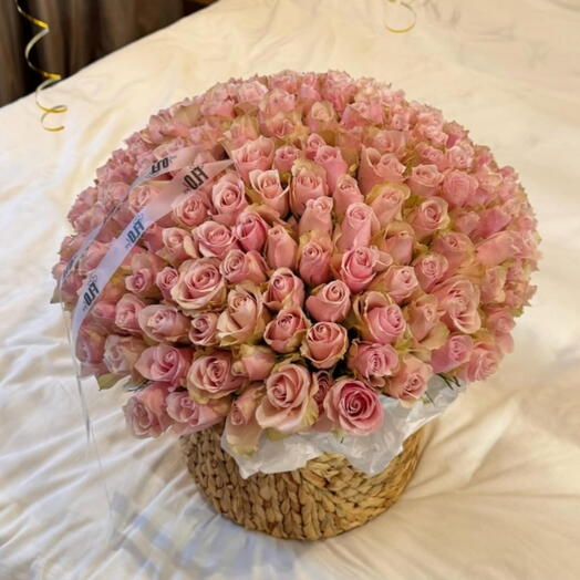 Cesta de 200 rosas rosadas