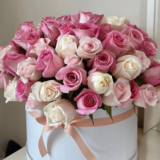 Cube de 75 roses roses