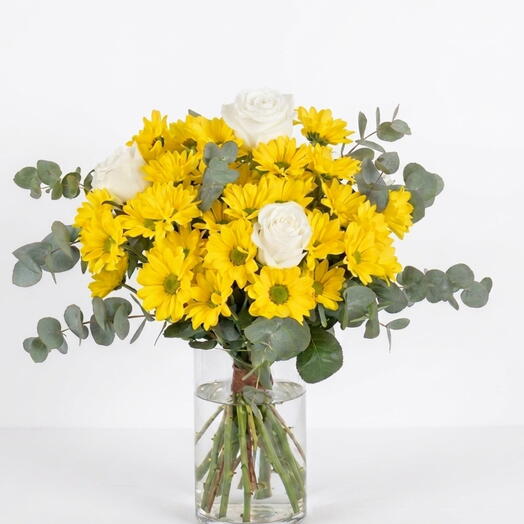 Bouquet of yellow chrysanthemums and white roses | 3 white roses