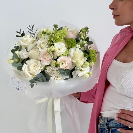 Author s bouquet Gentle Whisper