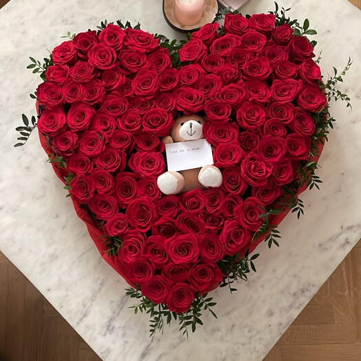Corazon de 101 rosas con peluche