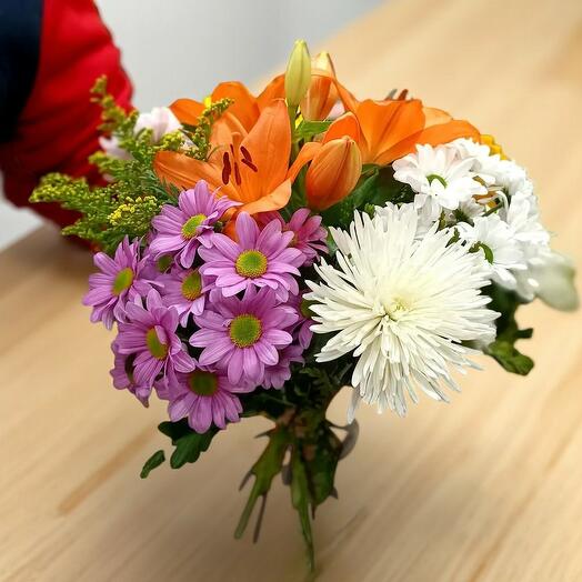 Ramo de Flores Velima – Armonia Natural en Colores Vibrantes