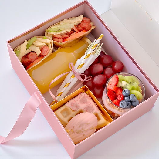 Desayuno Rosado con Encanto