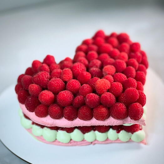 Tarta macaron de Corazon con Frambuesa