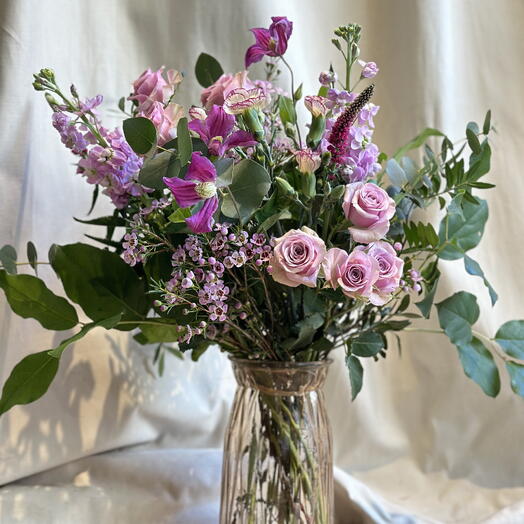 RAMO CON FLORES ROSAS