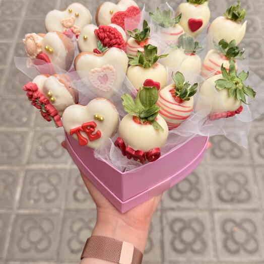 Fresas y Donas con Chocolate