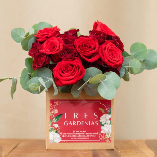 Mix Rosas Rojas en Caja