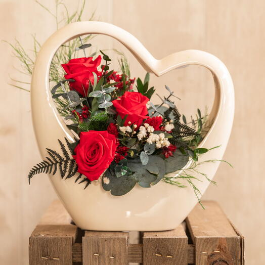 Preserved roses