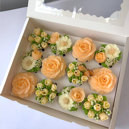 🌸🍑 Коробка роз для мамы