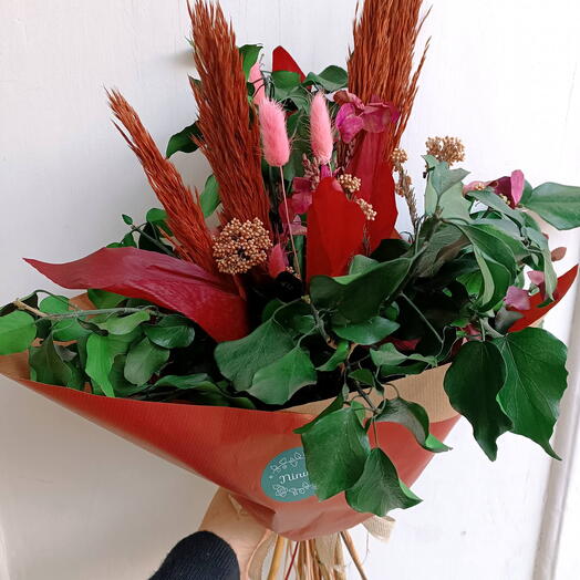 Ramo de flores preservadas rojo