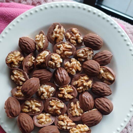 Bombon de chocolate nuez