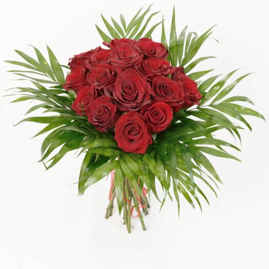 Bouquets of 15 red roses, spiral