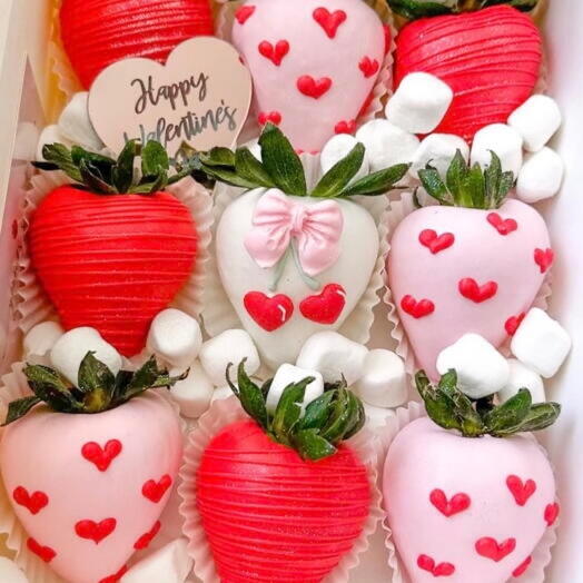 Caja de 9 fresas cubiertas en chocolate blanco