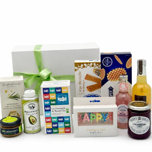 Cesta de regalo de cumpleaños