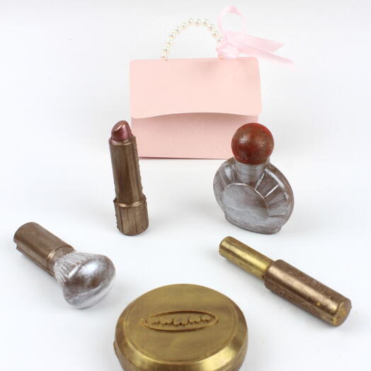 Make-up Themed Milk Chocolates Set
