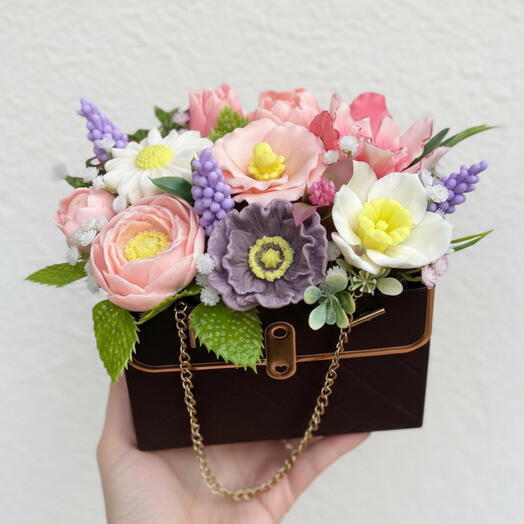 Bolso Floral de Jabon Encanto Pastel — Arreglo Artesanal Decorativo
