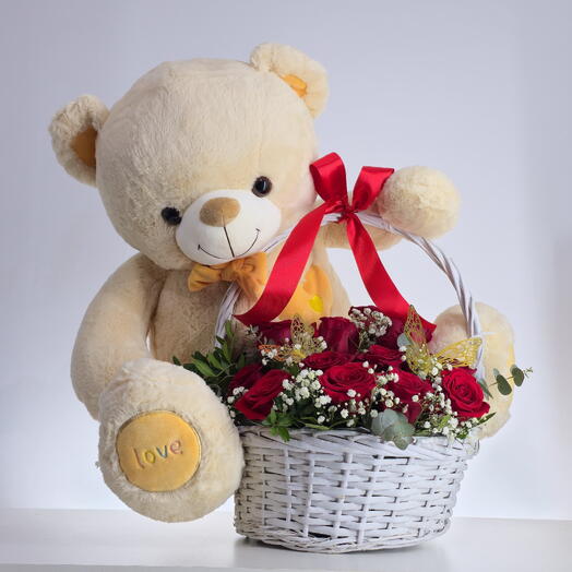 Cesta de Amor con rosas rojas