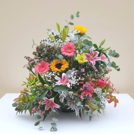 Centre aux tons roses et jaunes