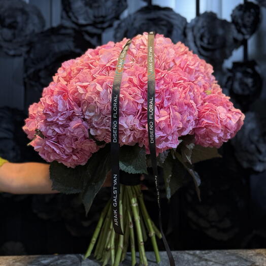 Ramo De Hortensias Rosas 20ud De ARAIK GALSTYAN