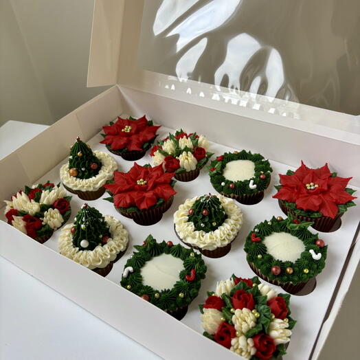Christmas Red Box - 12 cupcakes