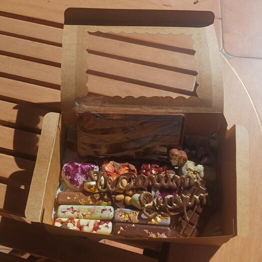 Caja grande de surtidos de dulces artesanales