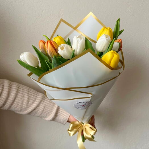 Ramo surtido de tulipanes